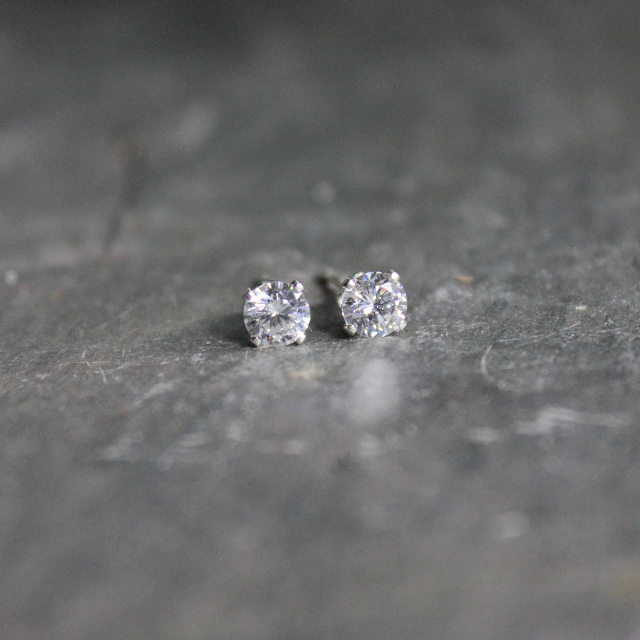 4mm Sterling Silver Clear Cubic Zirconia Stud Earrings