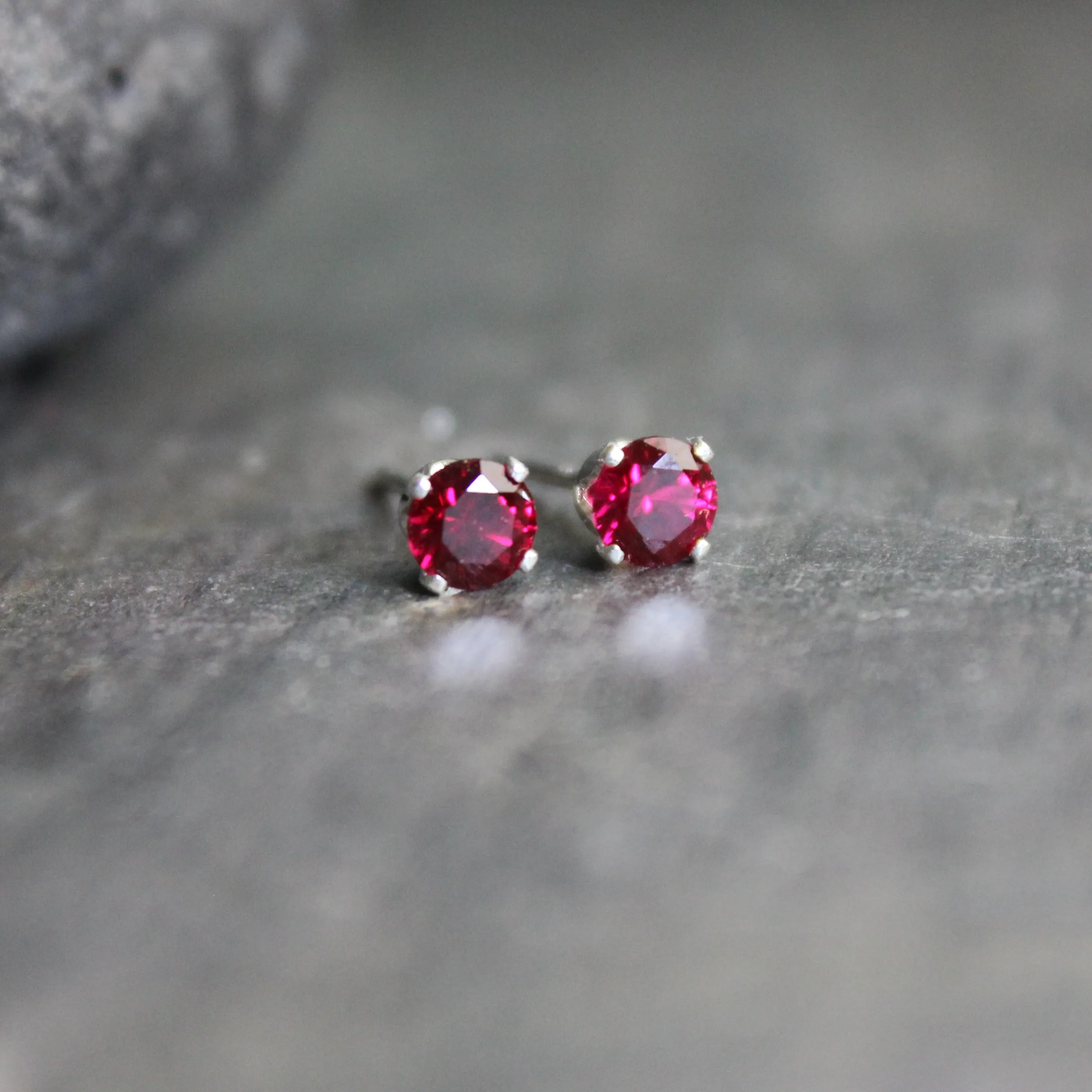 4mm Sterling Silver Red Garnet Stud Earrings