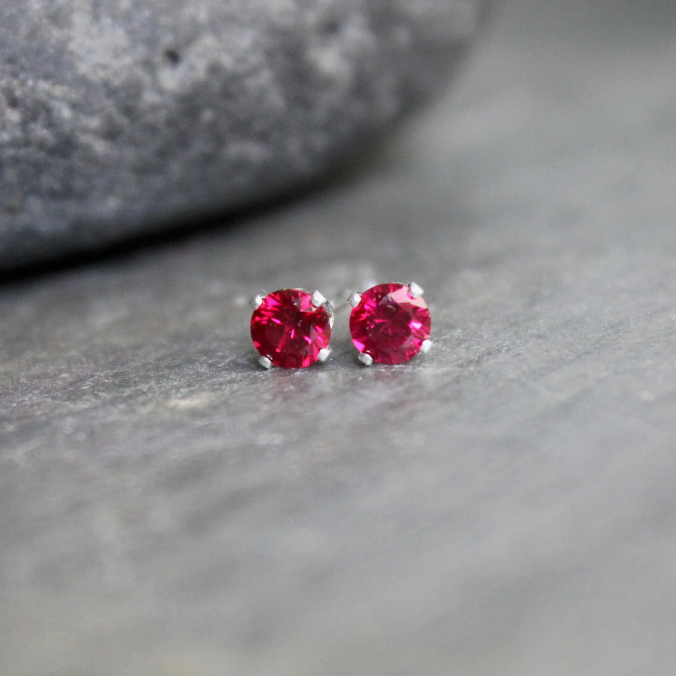 4mm Sterling Silver Red Garnet Stud Earrings