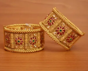 ANTIQUE GOLD LOOK MULTICOLOUR POLKI BANGLES