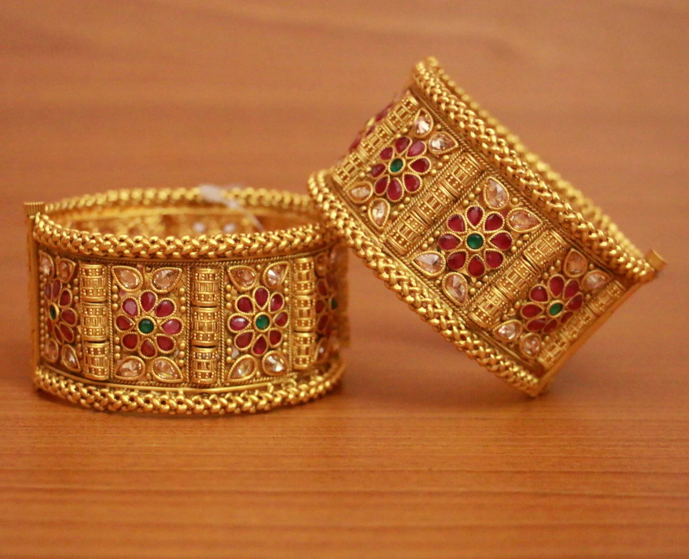 ANTIQUE GOLD LOOK MULTICOLOUR POLKI BANGLES