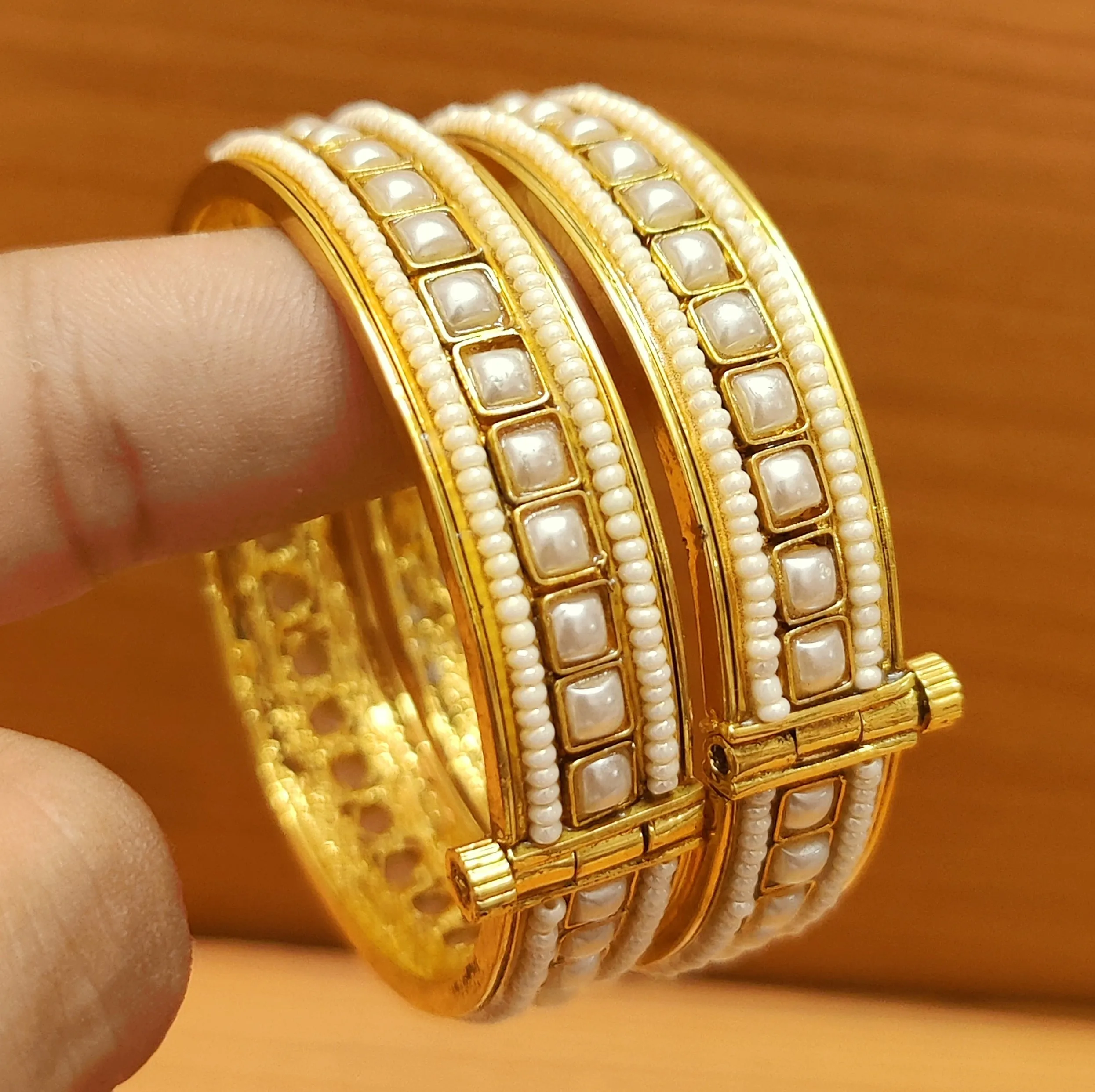 ANTIQUE GOLD LOOK PEARL OPENABLE BANGLES