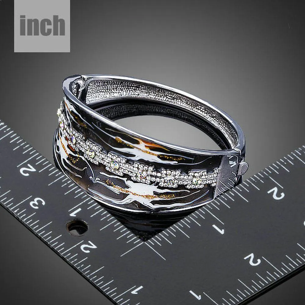 Artistic Windstorm Bangle