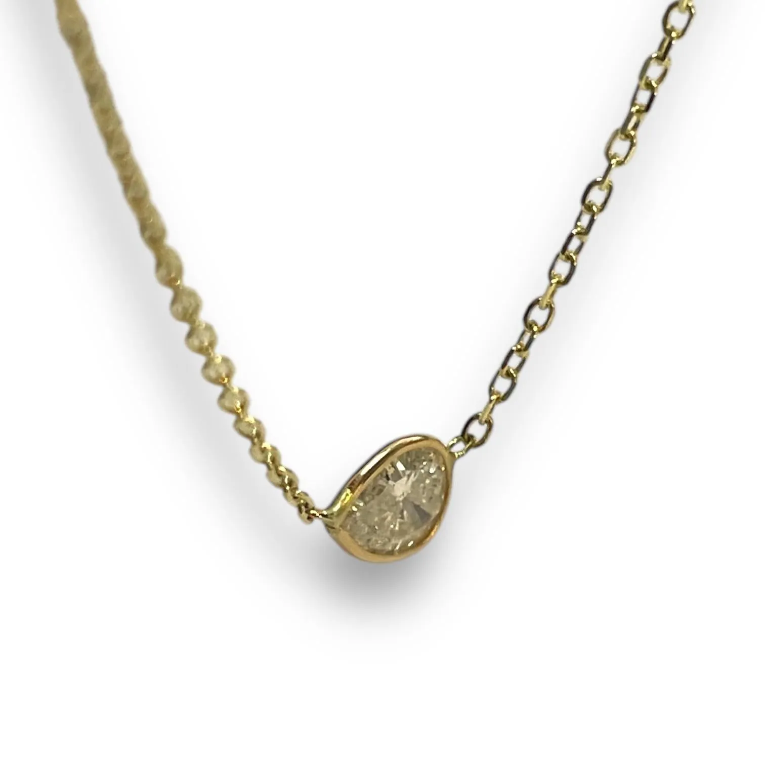 Charming 14K Yellow Gold 0.76ct Pear Natural Diamond Bezelled Necklace