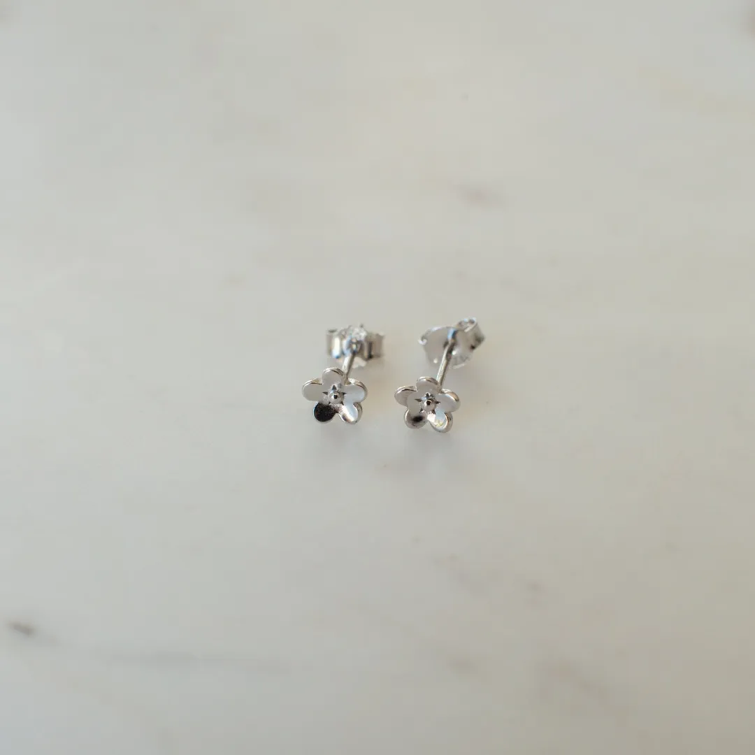 Daisy Day Studs