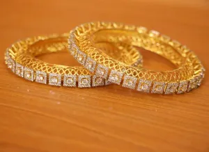 Diamond Look Gold Plated Signity Pacheli Bangles