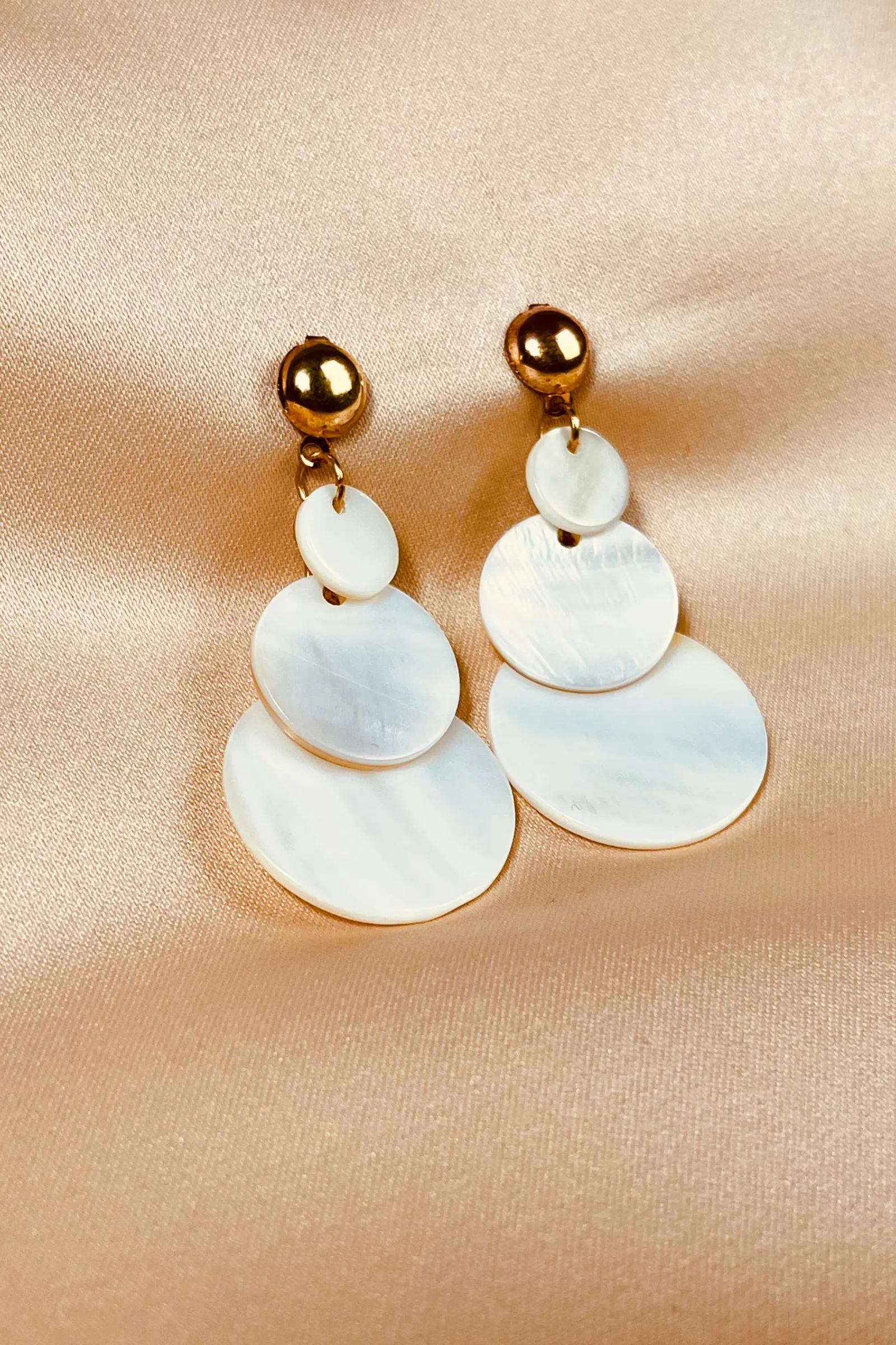 Elegant Capiz Shell Drop Earrings - LZ017