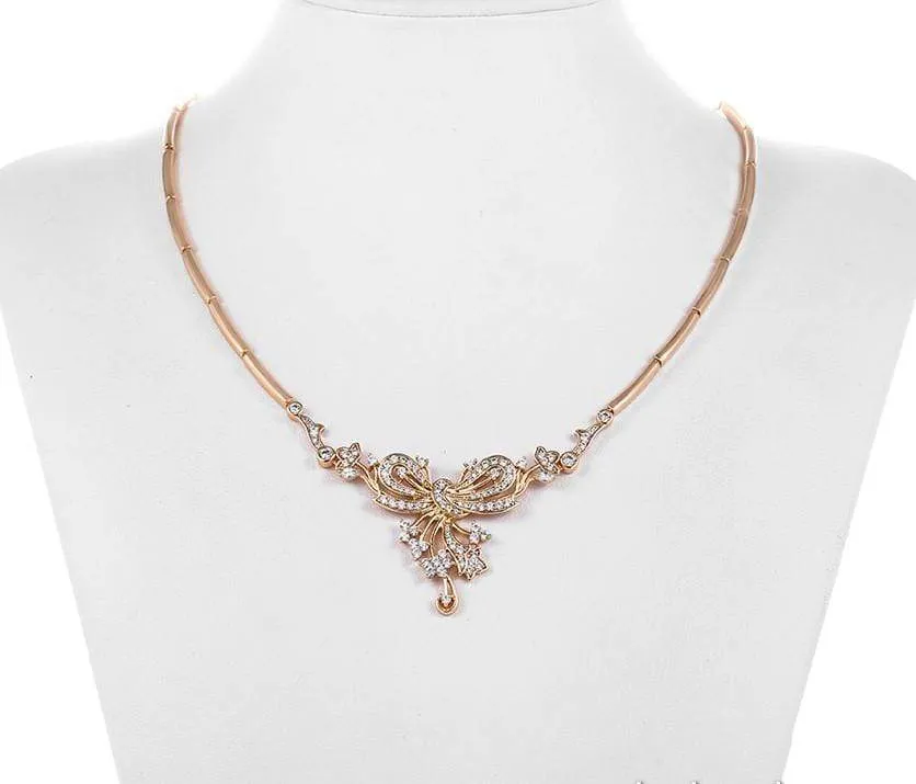 Elegant Crystal Set