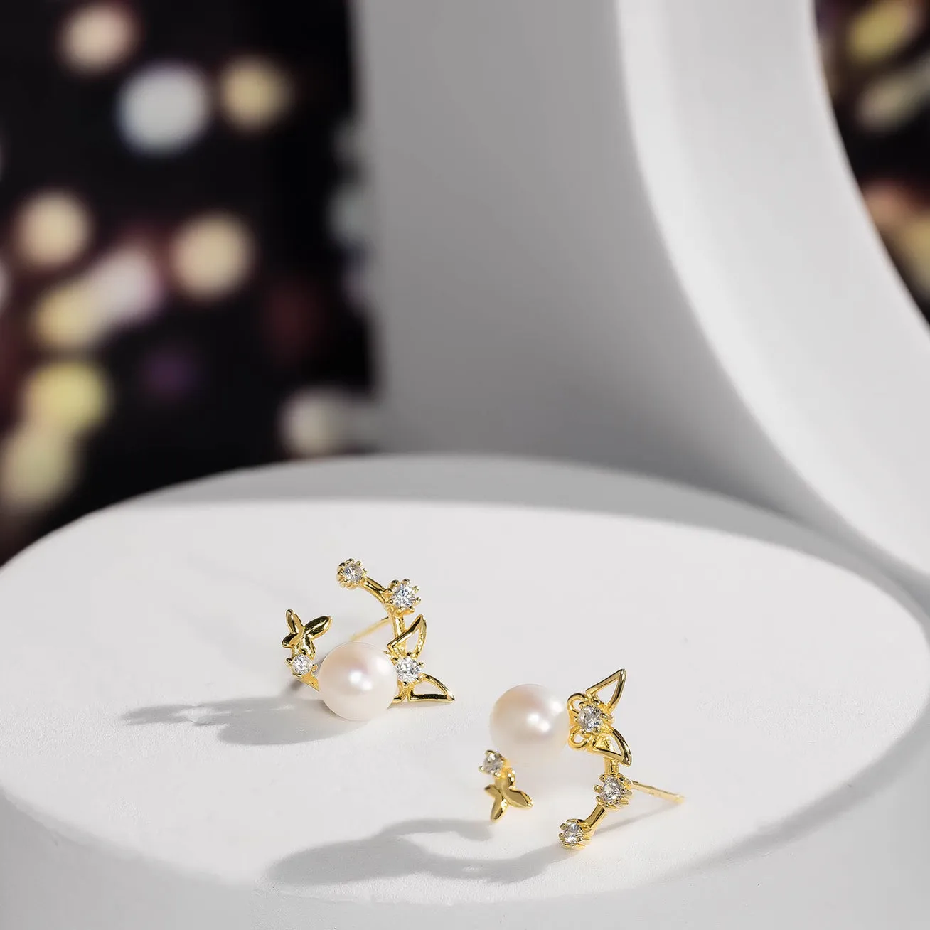 Elegant Freshwater Pearl Earrings WE00251