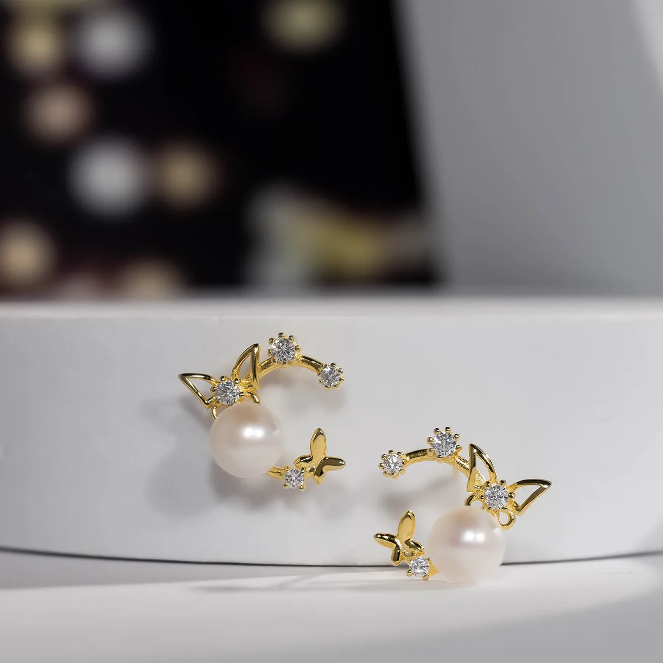 Elegant Freshwater Pearl Earrings WE00251