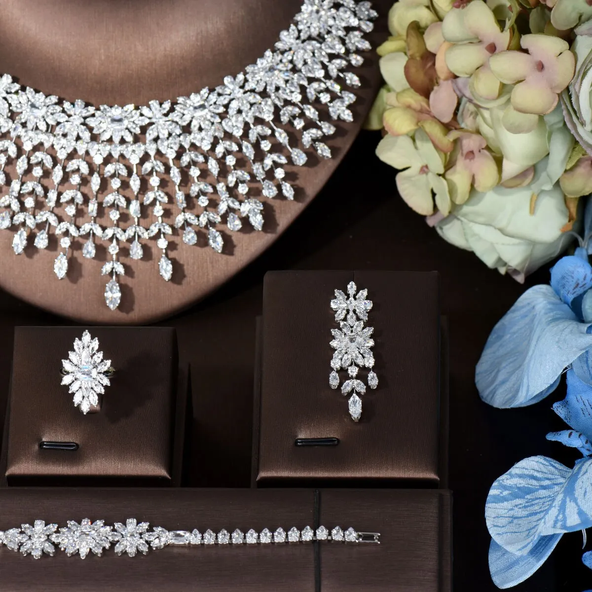 Elegant Nigerian Bridal Necklace Set