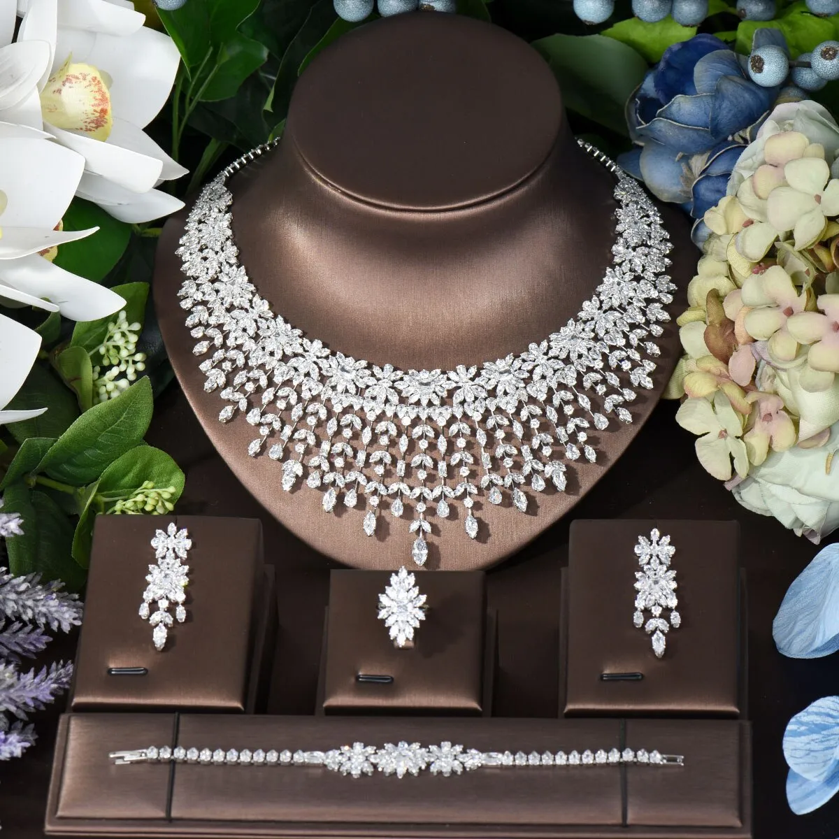 Elegant Nigerian Bridal Necklace Set