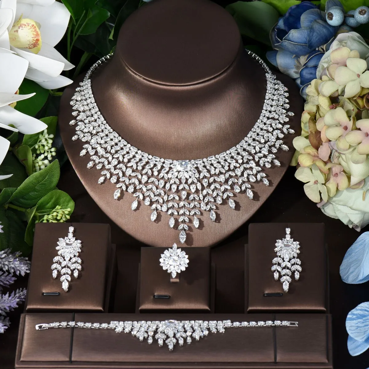 Elegant Nigerian Bridal Necklace Set