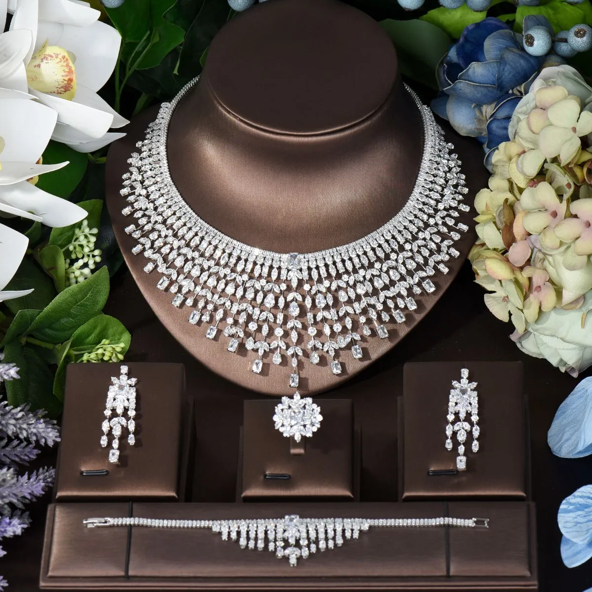 Elegant Nigerian Bridal Necklace Set
