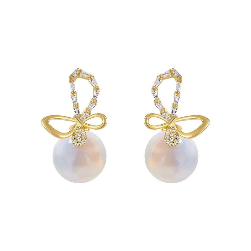 Elegant Pearl Earring
