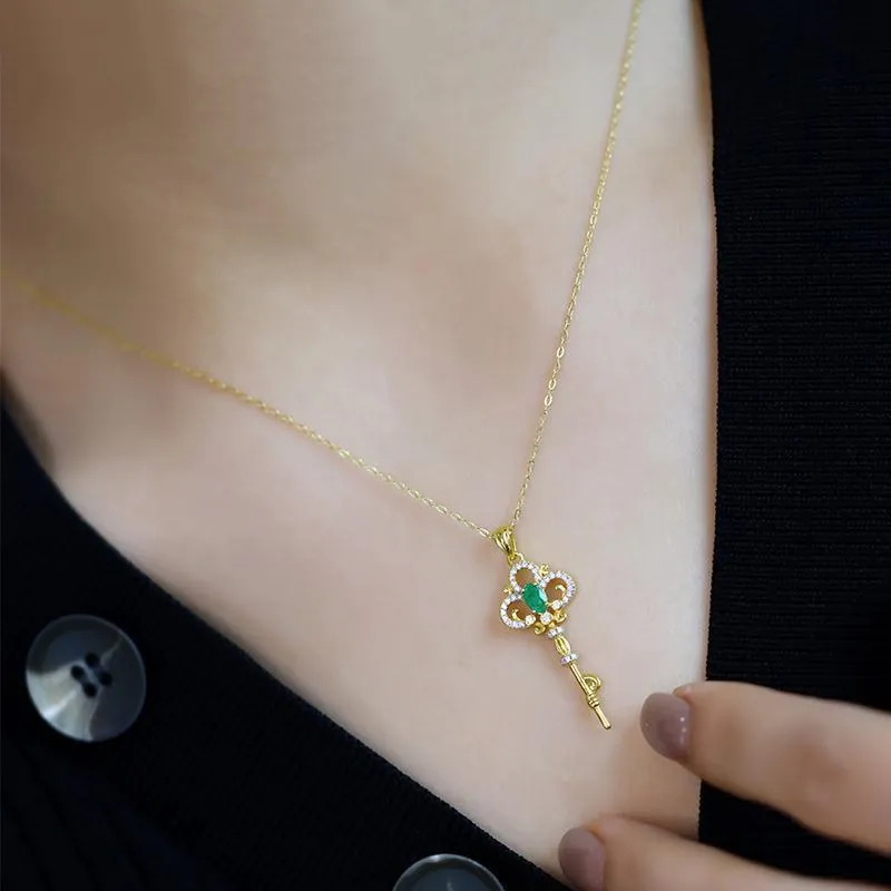 Emerald Crystals Key Pendant Light Luxury Delicate Green Gemstone Necklaces