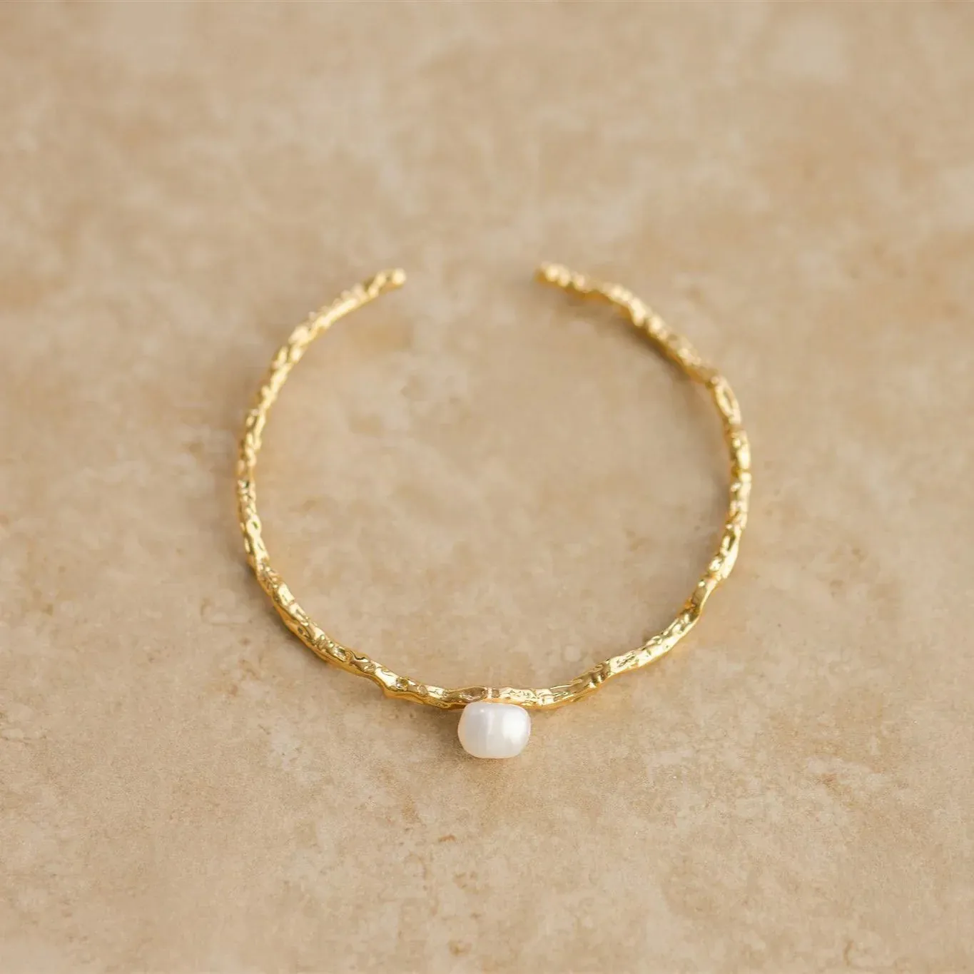 Gaia Cuff