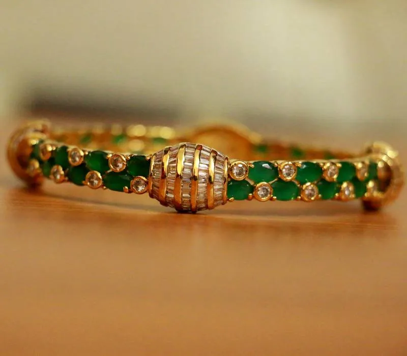 GREEN EMERALD & BAGUETTE STUDDED AD BANGLES