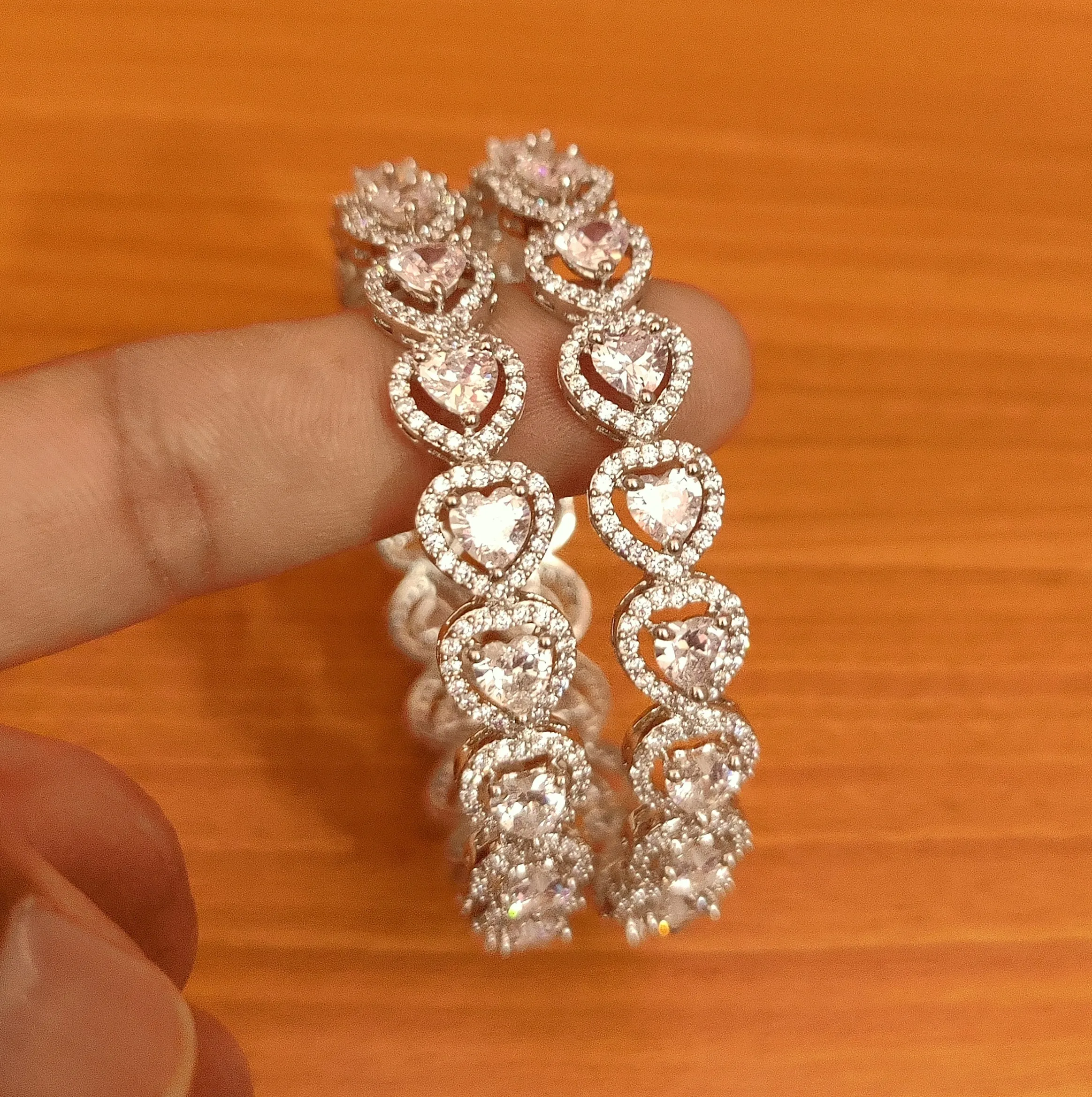 HEART SHAPE SOLITAIRE LOOK CZ BANGLES