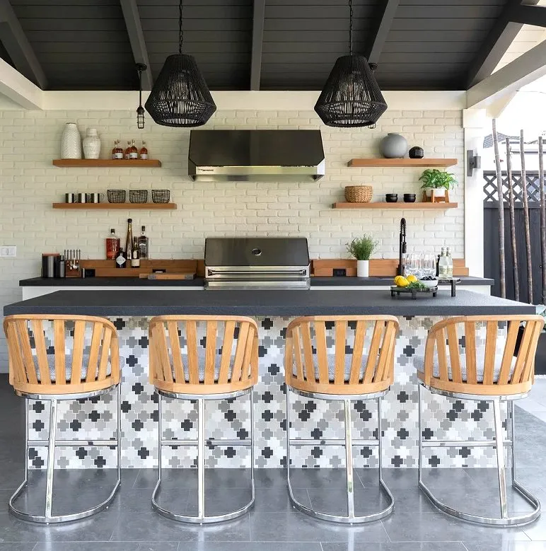 Indoor/Outdoor Open Weave Tapered Pendants