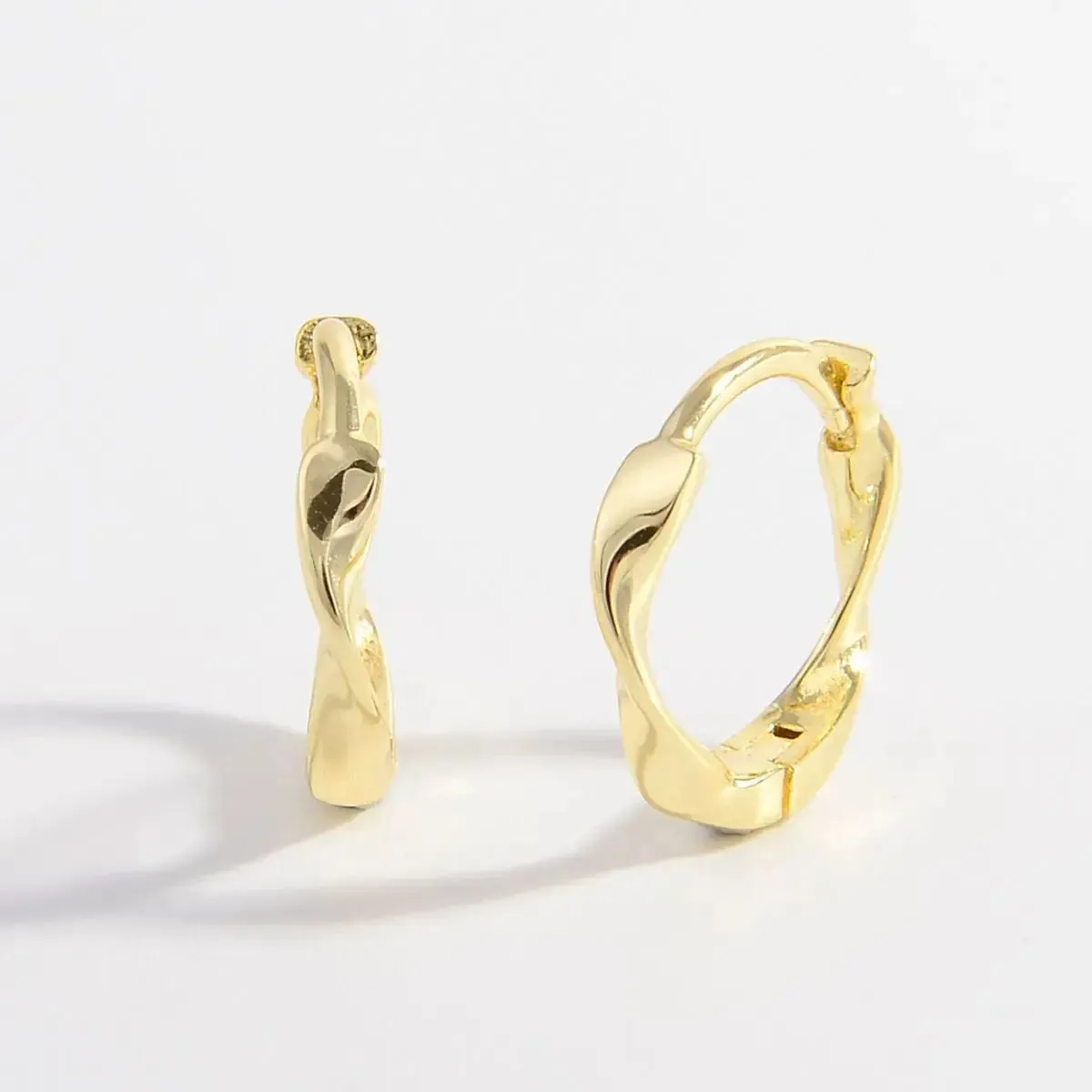 LOVCIA Elegant 925 Sterling Silver & Gold-Plated Hoop Earrings for Women