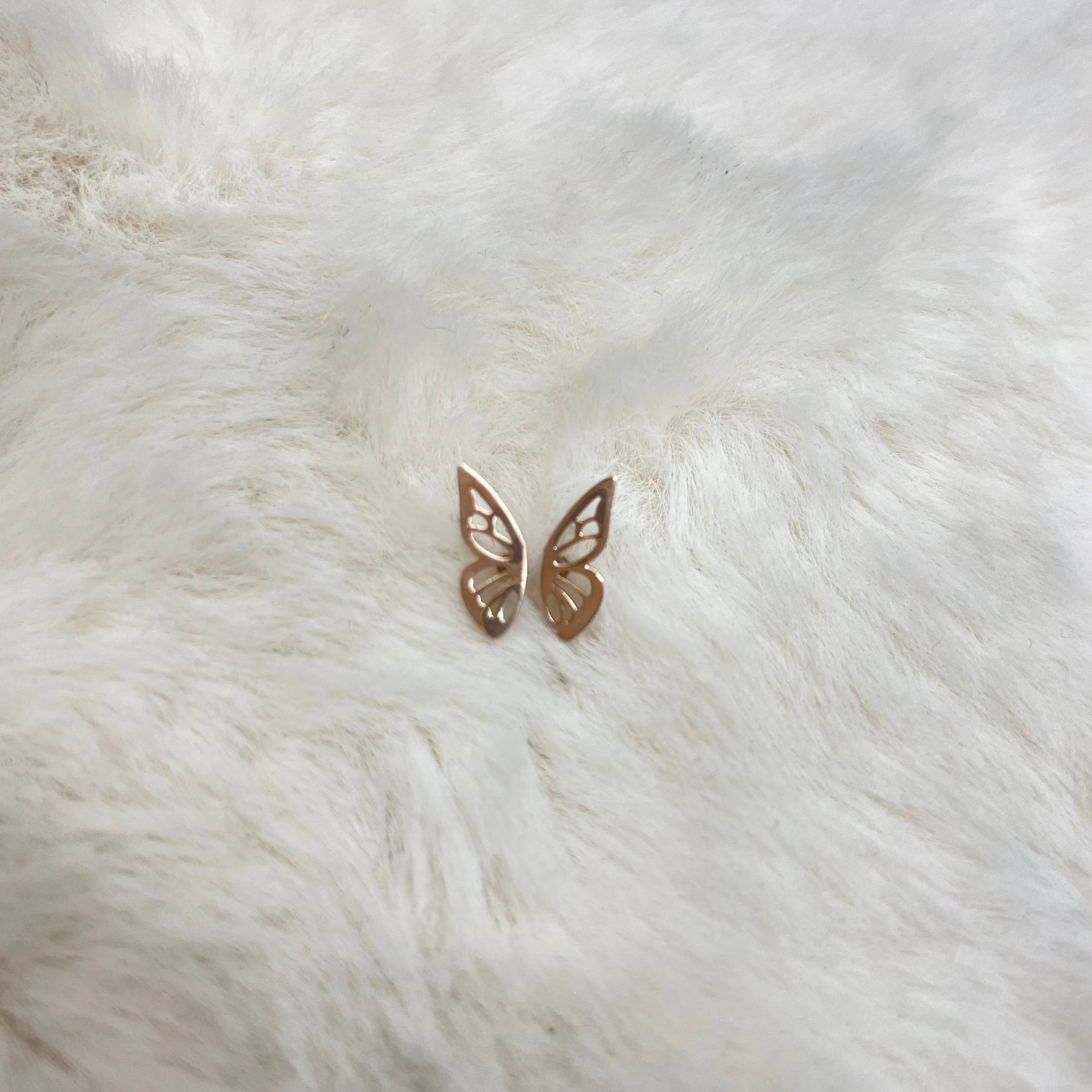 Metal Shape Stud Earring / Butterfly
