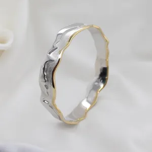 Pelsaert Bangle in Silver and Gold