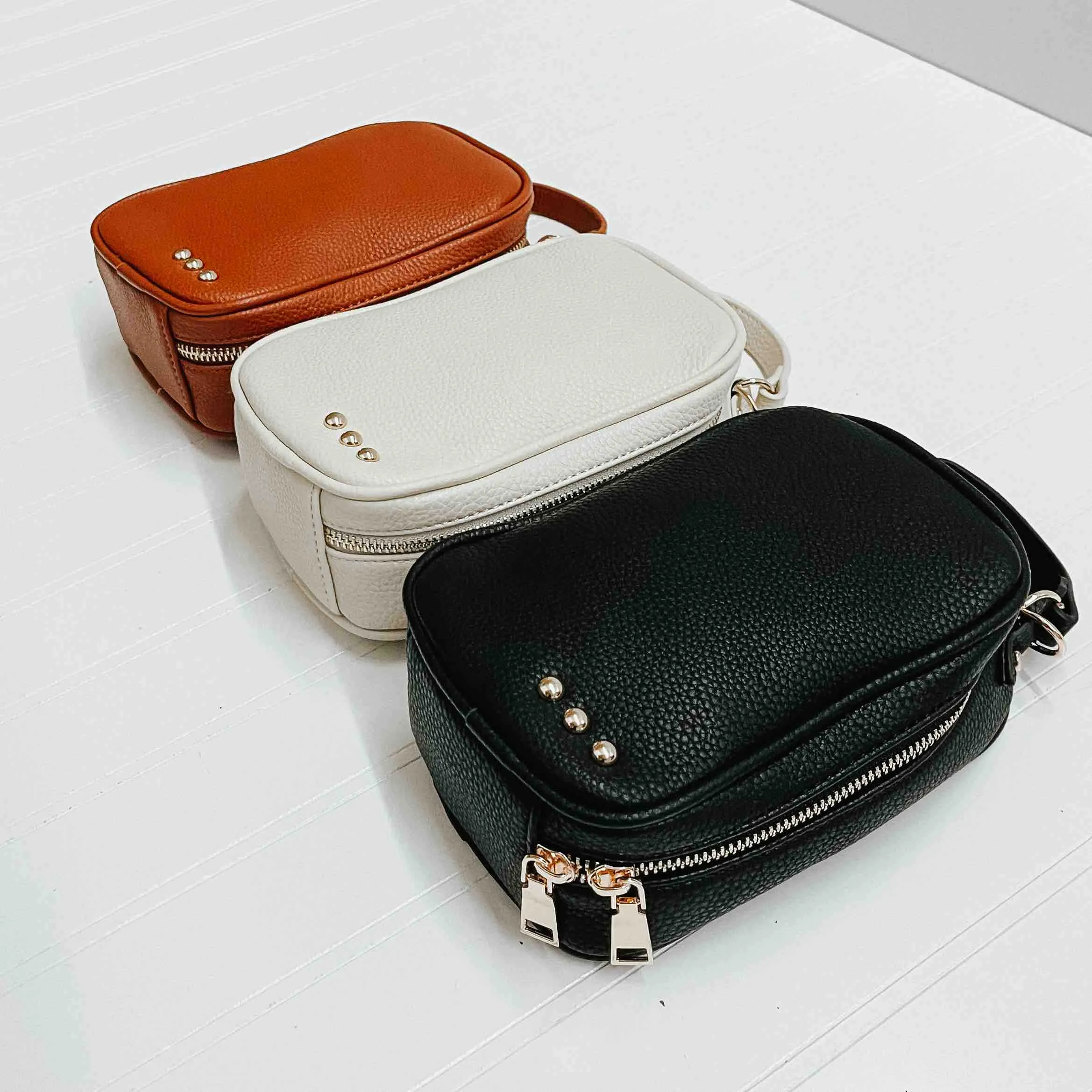 PRETTY SIMPLE Harlow Crossbody Bag