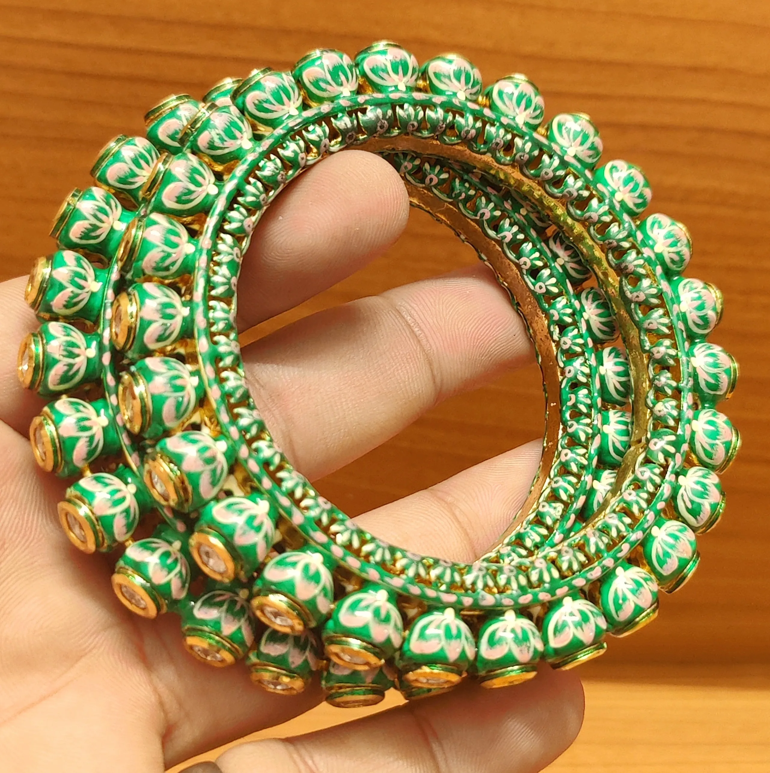 ROYAL GREEN KUNDAN MEENAKARI RAJWADI BANGLES