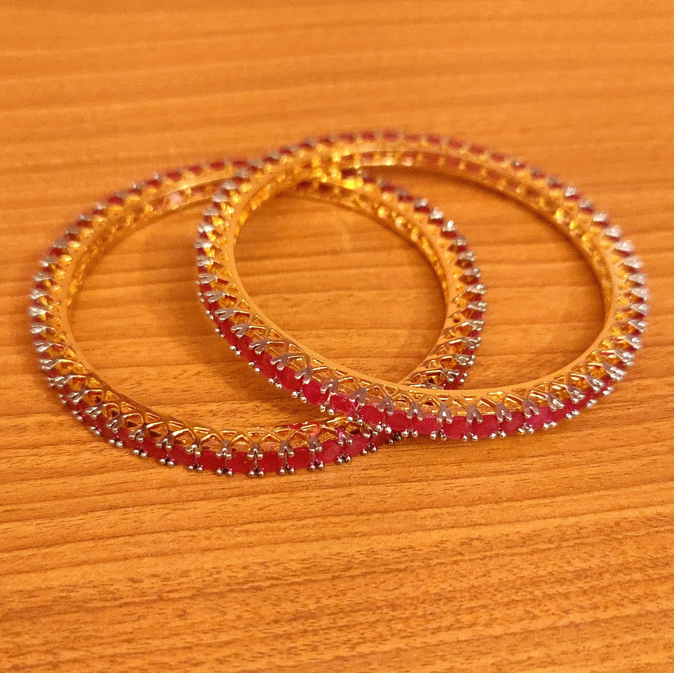 RUBY LOOK GOLD PLATED SINGLE LINE BANGLES