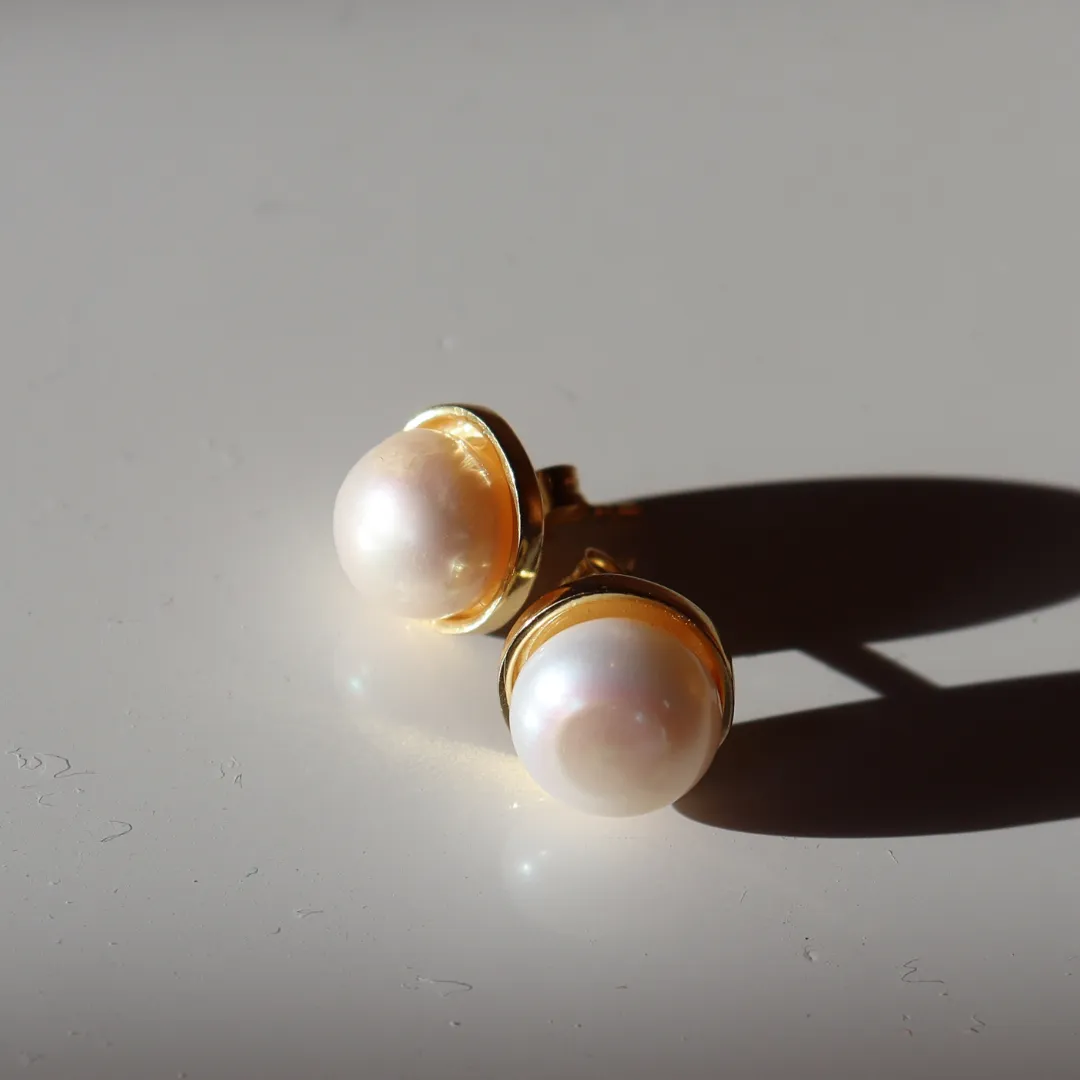 Silver Perle Fresh Water Pearl Gold Button Stud Earrings