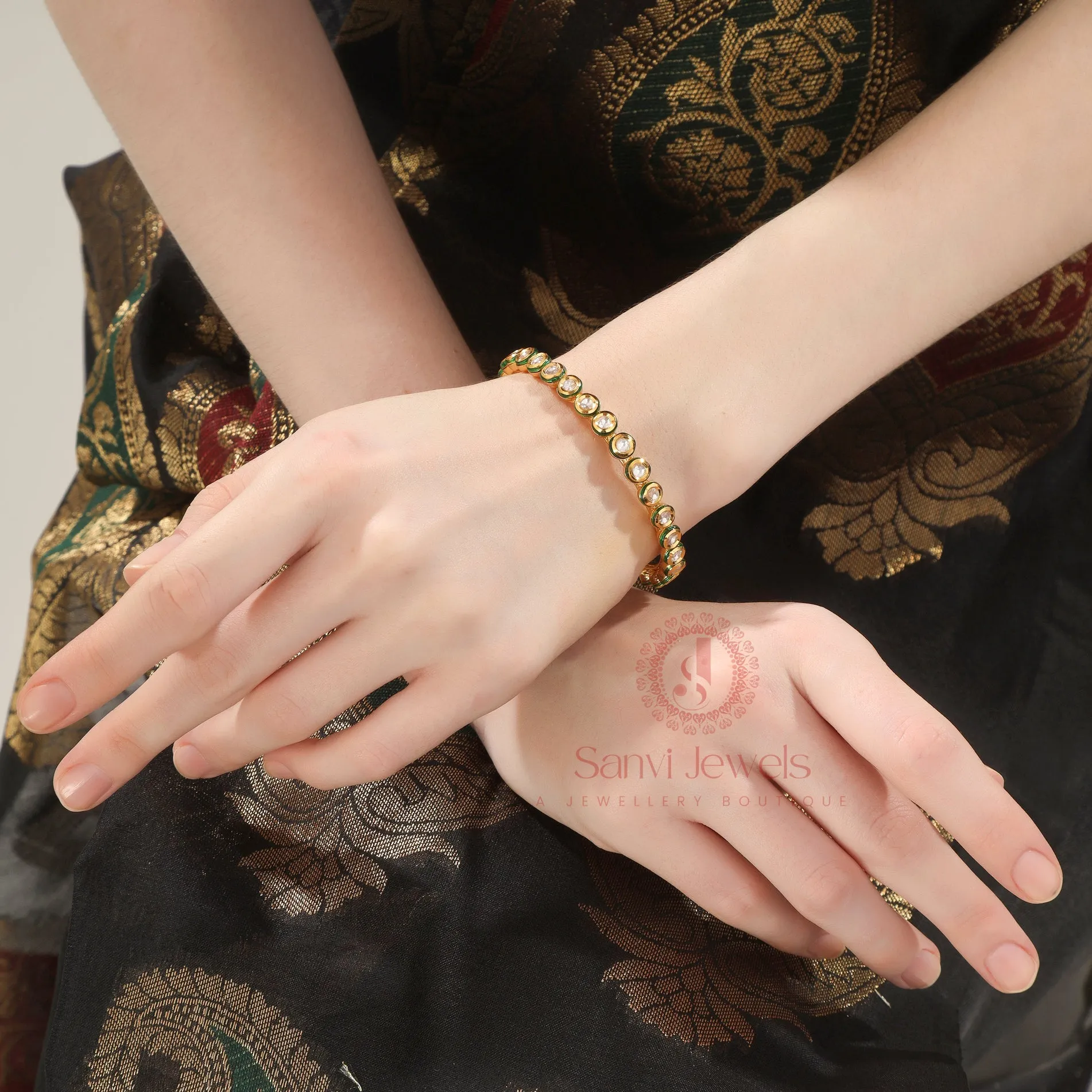 SINGLE LINE KUNDAN POLKI MEENAKARI BANGLES