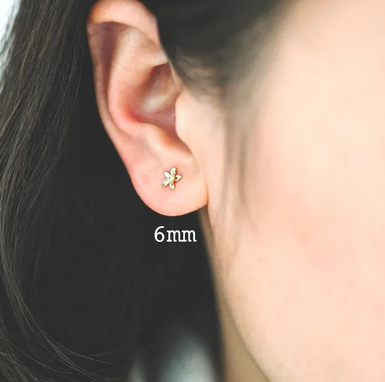 Studs - Tiny Flower (6mm)