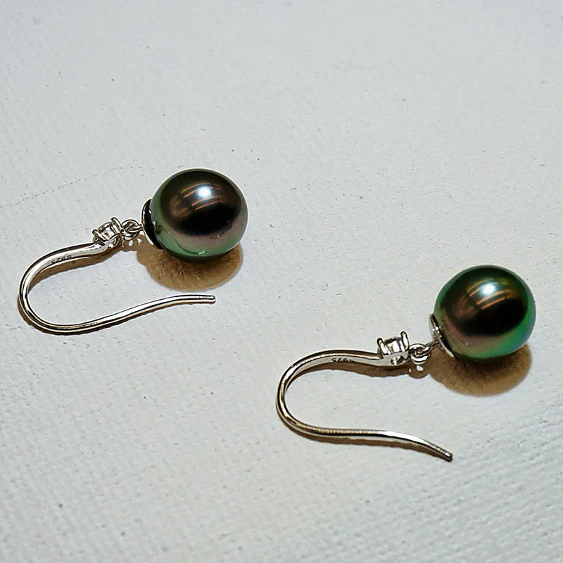 Tahitian Black Pearl Hook Earrings - 9mm Round Shape